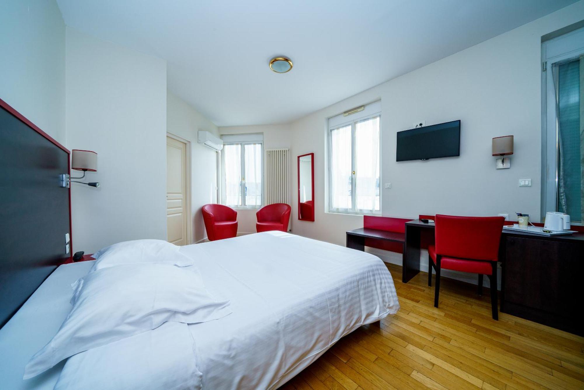 Logis Le Grand Hotel 3*