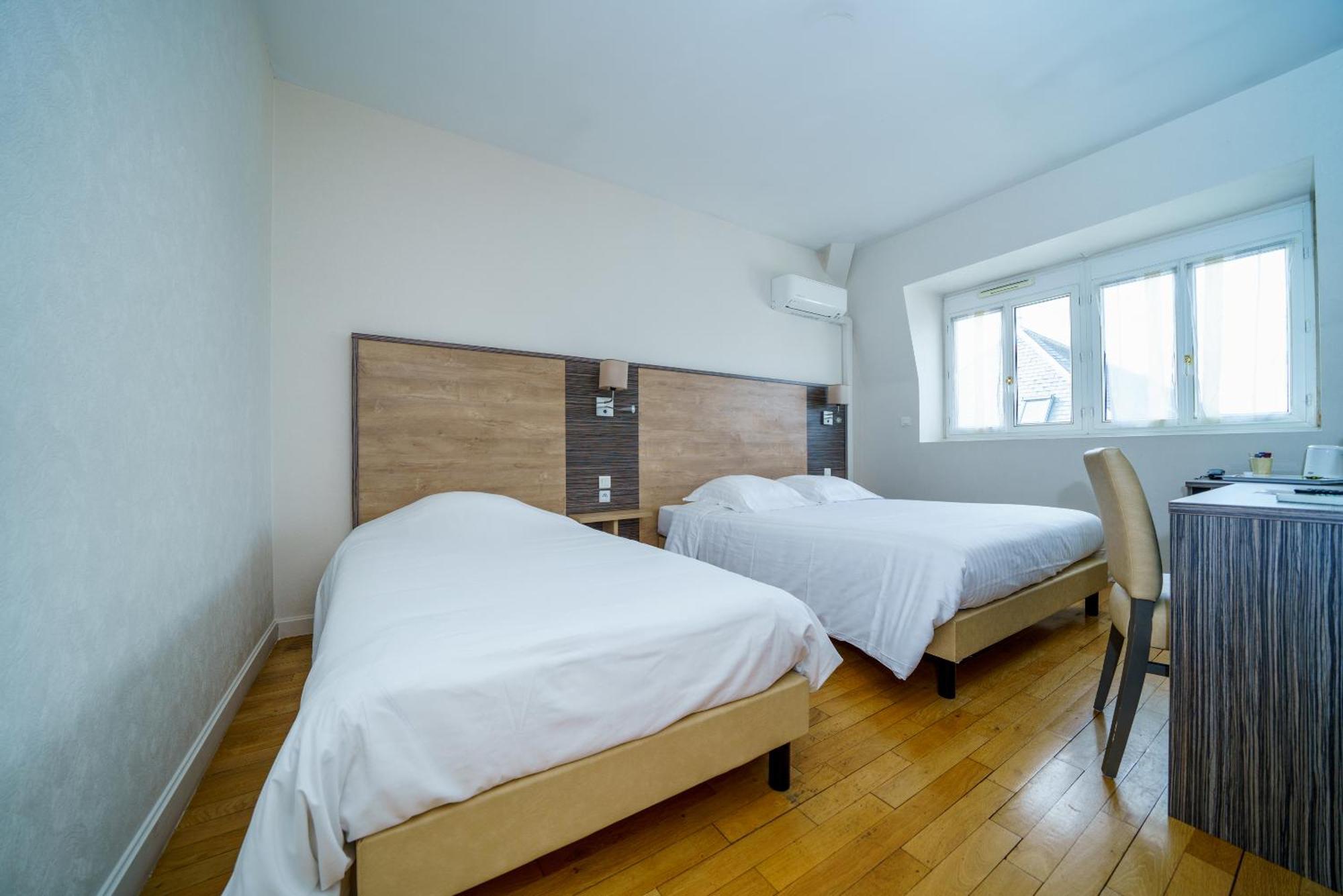 Hotel Logis Le Grand 3*